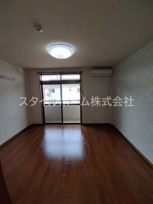 【居間・リビング】 | サンハイムエコ | 別部屋写真です。