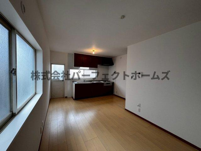 点野1丁目戸建　賃貸の居間・リビング|使いやすい居間です