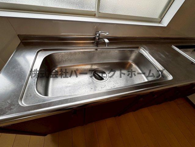 点野1丁目戸建　賃貸のキッチン|お料理しやすいキッチンです