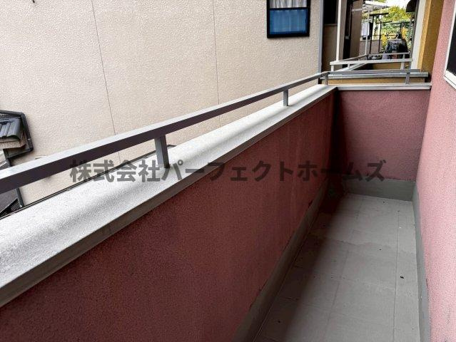 点野1丁目戸建　賃貸のバルコニー|外からの目が気にならないバルコニーで洗濯物が干せます