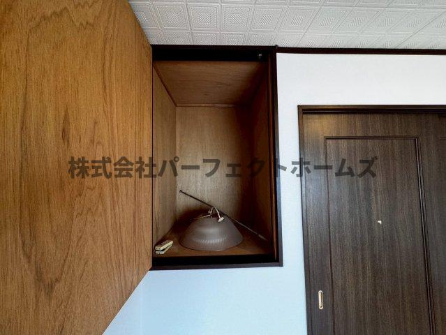 点野1丁目戸建　賃貸の収納|小物を収納するのに便利です