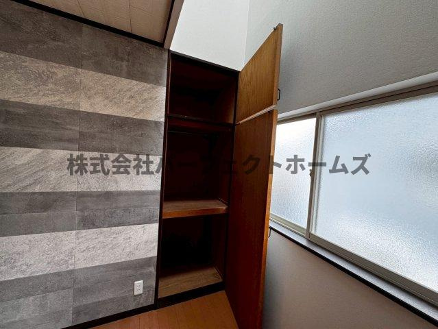 点野1丁目戸建　賃貸の収納|大きなスペースがあり、収納には困りません