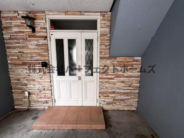 点野1丁目戸建　賃貸のエントランス|建物の内部です