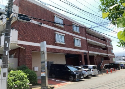 【現況写真】 | タック本厚木 | 眺望の良さを楽しめるダイニングキッチンで家族団らんの時間を過ごしてはいかがでしょうか。バルコニーから見える景色を家族で眺める時間は、時間が経つのを忘れてしまいそうですね。是非、現地を見に行きましょう！