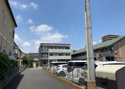 【展望】 | タック本厚木 | 景色重視でお家選ぶをするとスーパーが遠い！学校が遠い！など生活をするうえで利便性で困ることもあります。まず一度現地を見学する際に、周辺の施設などがあるかを確認し、暮らし始めた後のことを想像しましょう。