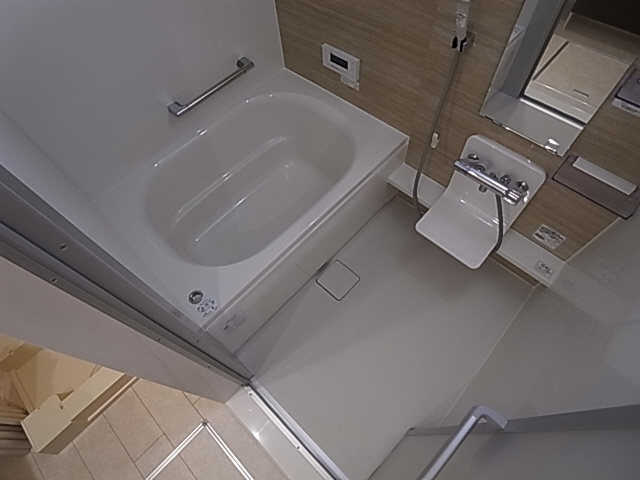 神戸市兵庫区兵庫町２丁目のアパートの浴室|浴室（追い焚き付き）