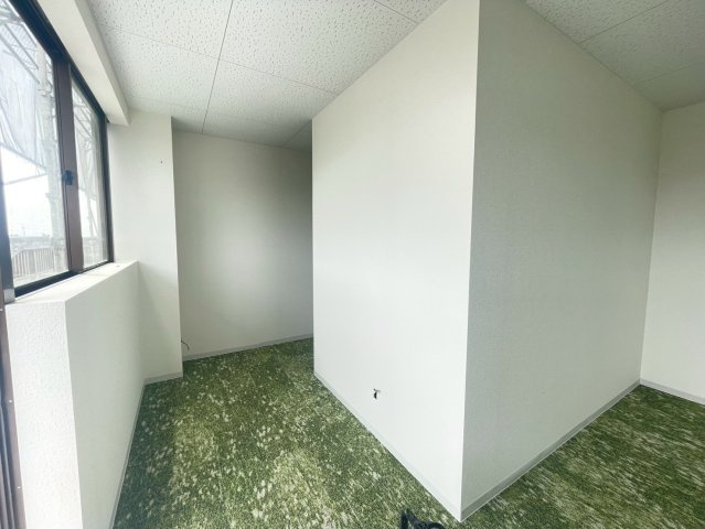 四郷町貸事務所の内装