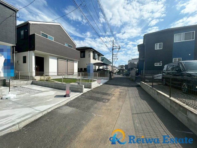 新築戸建　茅ヶ崎市柳島1丁目の前面道路含む現地写真