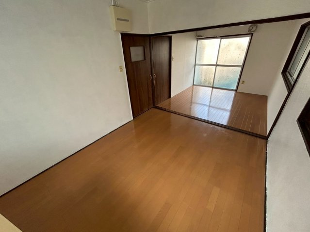 鷹殿町戸建の内装