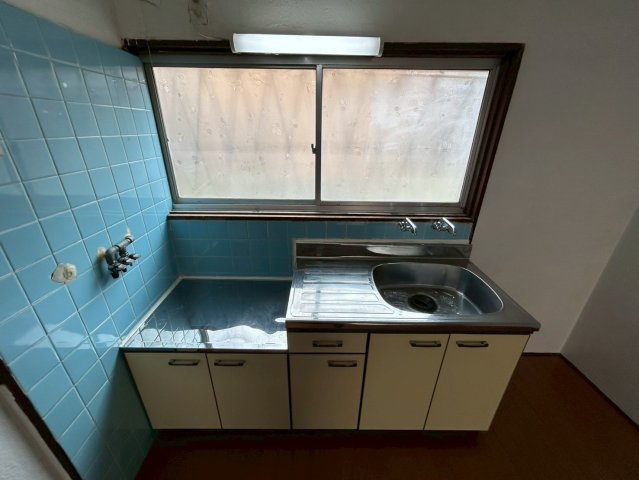 鷹殿町戸建のキッチン