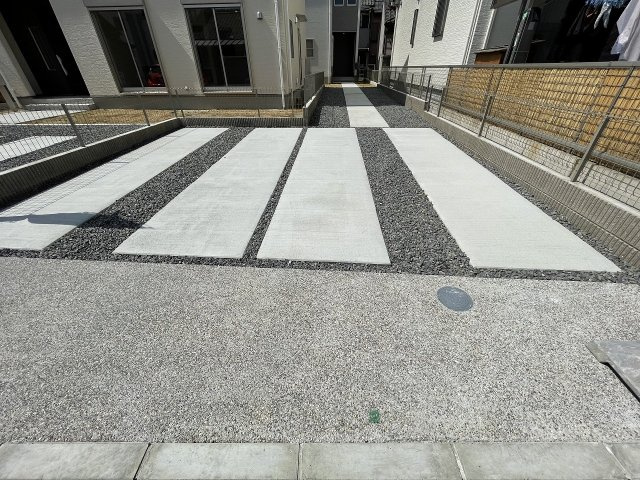 Livele Garden.S緑区大高町江明｜名古屋市の戸建ならホームアップの駐車場|【売主施工例】並列2台駐車可能