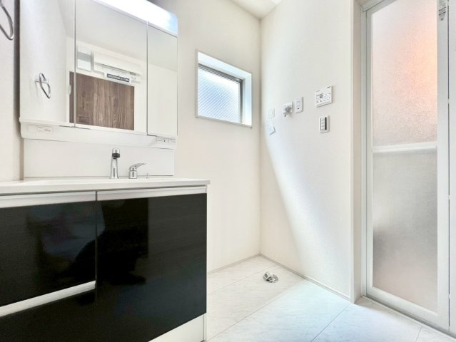 練馬区関町北3丁目　新築戸建　残4棟の洗面所|2025.07.04撮影（4号棟写真）