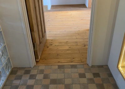 【内装】 | 木曽住宅ト－９号棟 | 内装はとにかくおしゃれなものがいい！と選ぶ前に、まず住んだ後のことを想像してみましょう。住んでみたらコンセントの位置が悪くて使いにくいなど出てきます。事前にどの家電をどこに置くか想定しておきましょう。