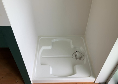 【ランドリースペース】 | 木曽住宅ト－９号棟 | ランドリースペースも気になります。洗濯機置場があり「洗う、干す、取り込む、アイロンがけ、たたむ」など、洗濯に関する家事をするための空間です。広さや収納など付帯設備も含めて、詳細は現地でご確認ください。