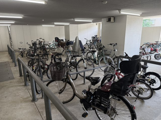 ラ・フォルテ西神中央2番館の駐輪場