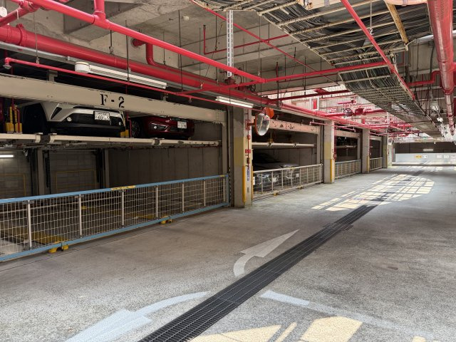 ラ・フォルテ西神中央2番館の駐車場