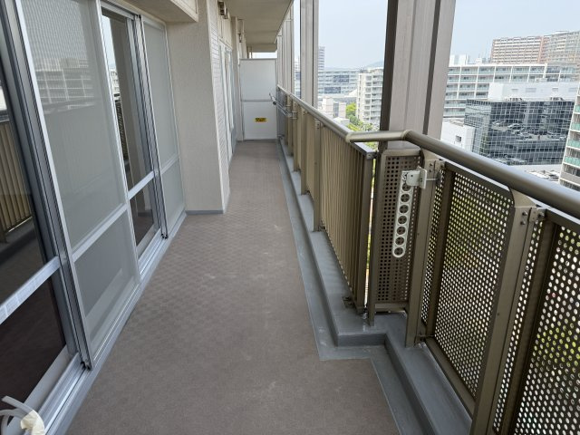 ラ・フォルテ西神中央2番館のバルコニー