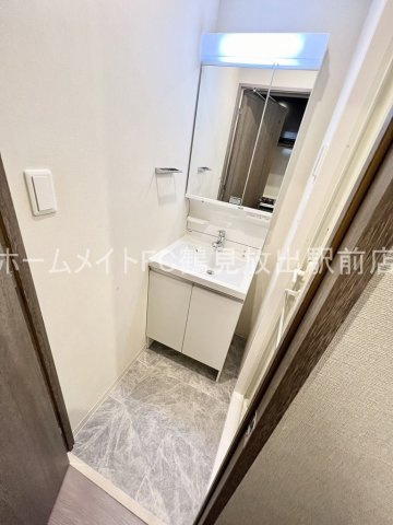 大阪市鶴見区放出東３丁目の賃貸マンションの洗面所