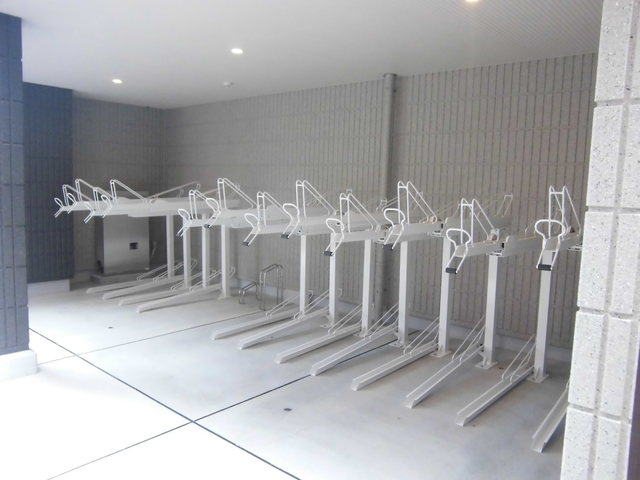 ボナール・三好のロビー|★自転車駐輪ラック★