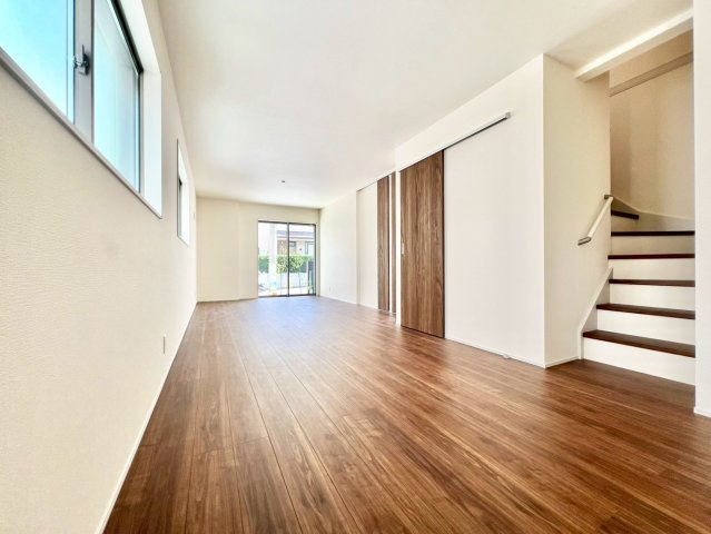 練馬区関町北3丁目　新築戸建　残1棟の居間・リビング|2025.07.04撮影（4号棟写真）