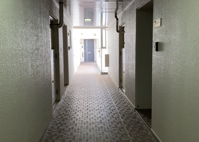 【その他共用部分】 | 本厚木リバーサイドマンション参番館 | 共有部分は、住民なら誰もが使える設備のこと。例えば駐車場やエレベーター、インターネット設備、セキュリティ設備などがあります。他にも、マンションの廊下・外部階段やエントランス・ゴミ置き場などがあります。