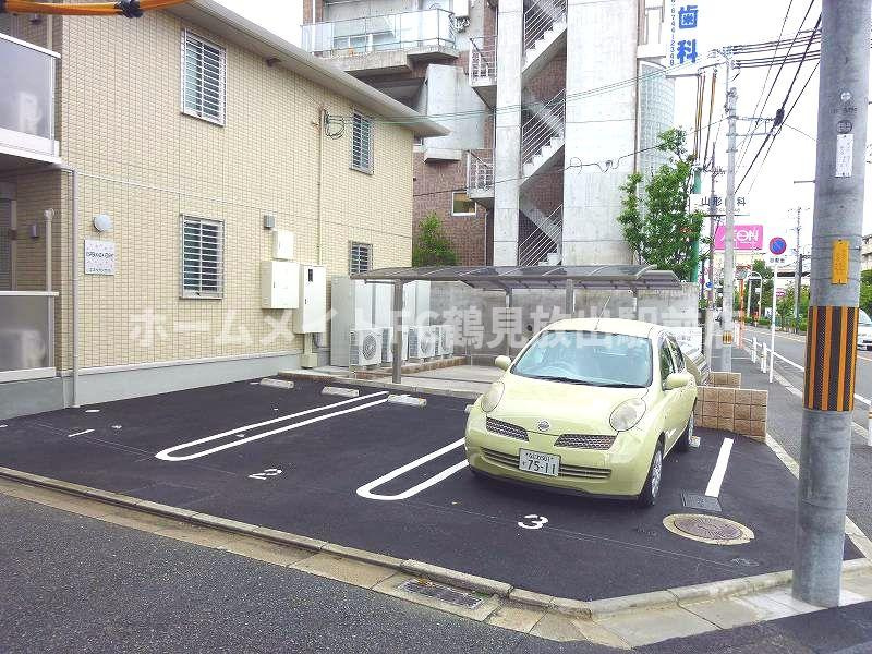 東大阪市鴻池町２丁目のアパートの駐車場