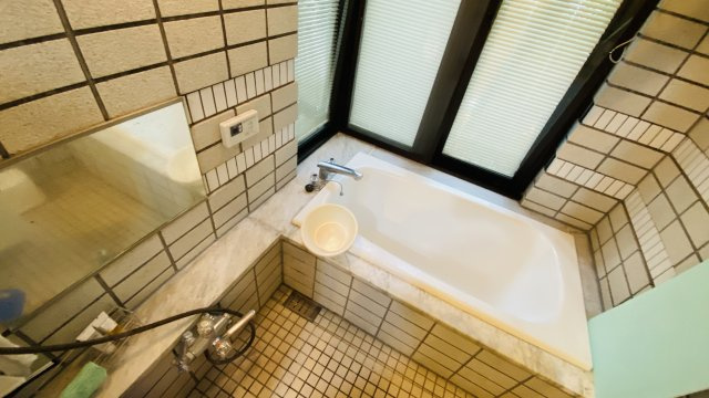 浅間ハイランドパーク プルミエールA棟1階 2LDKの浴室