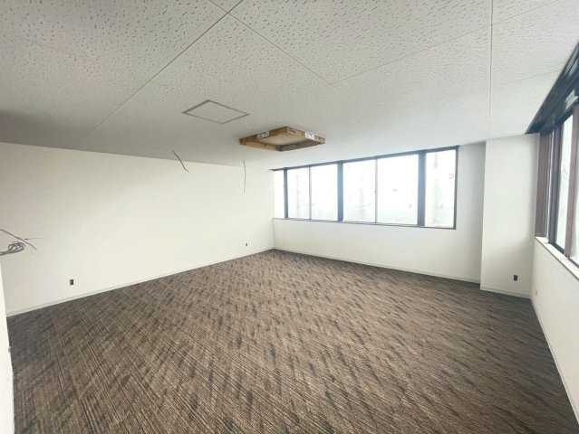 エルミ四郷の内装