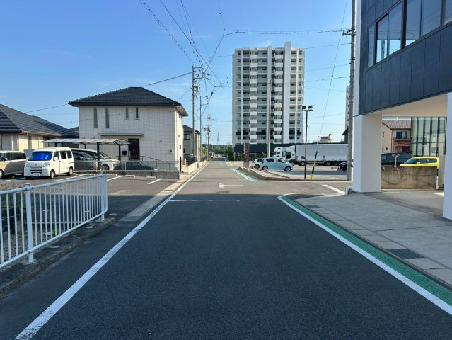 エルミ四郷の駐車場