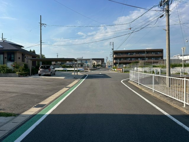エルミ四郷の駐車場