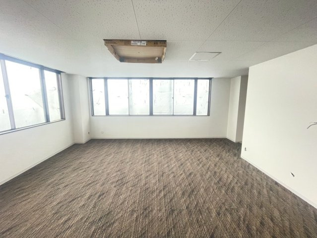 エルミ四郷の内装