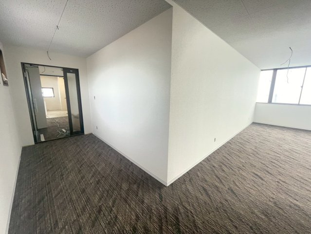 エルミ四郷の内装