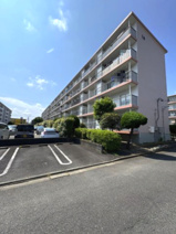 新桜ヶ丘団地14号棟の画像