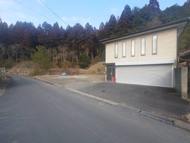 築浅の事務所★ガレージ・倉庫スペースあり★住居に転用可★京丹波町橋爪ハサマ