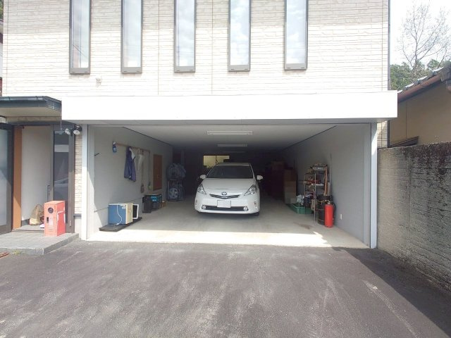 築浅の事務所★ガレージ・倉庫スペースあり★住居に転用可★京丹波町橋爪ハサマの駐車場|ガレージ・物置