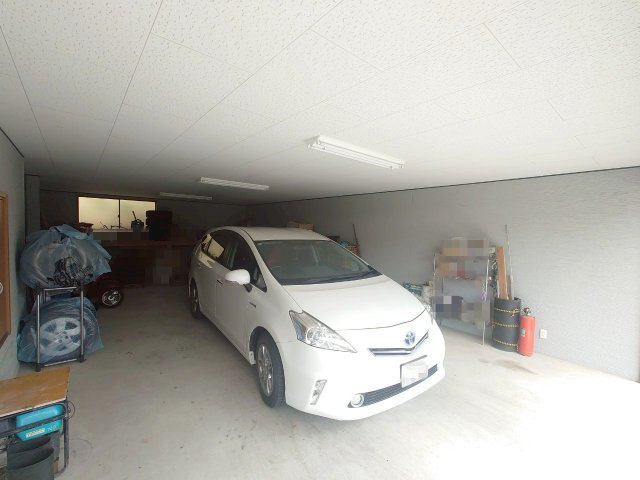 築浅の事務所★ガレージ・倉庫スペースあり★住居に転用可★京丹波町橋爪ハサマの駐車場|ガレージ・物置