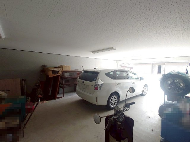 築浅の事務所★ガレージ・倉庫スペースあり★住居に転用可★京丹波町橋爪ハサマの駐車場|ガレージ・物置