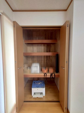 築浅の事務所★ガレージ・倉庫スペースあり★住居に転用可★京丹波町橋爪ハサマのその他|収納