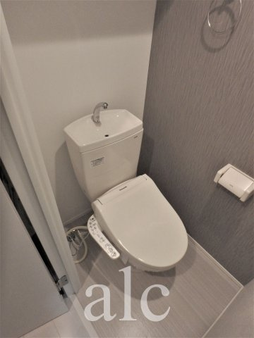 YRoom Ⅱ（ワイルームツー）のトイレ|お料理しやすいキッチンです　同建物内別部屋　