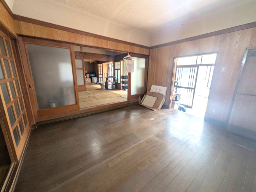 和泉市黒鳥町戸建（平屋）6DK（はなれ含む）の洋室