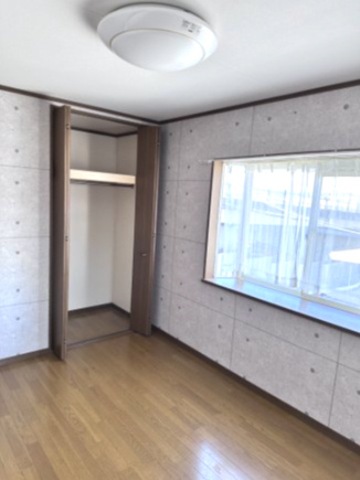 和泉市王子町戸建の洋室