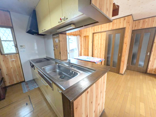 和泉市王子町戸建のキッチン