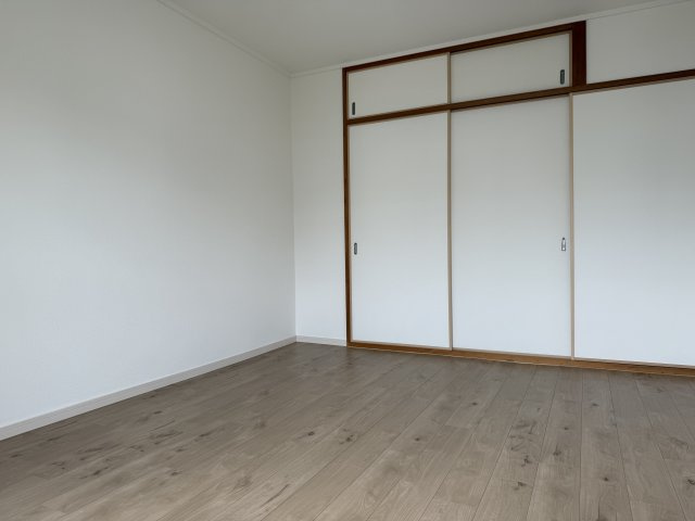 コンフォール学園緑が丘第2　弐七号棟の洋室