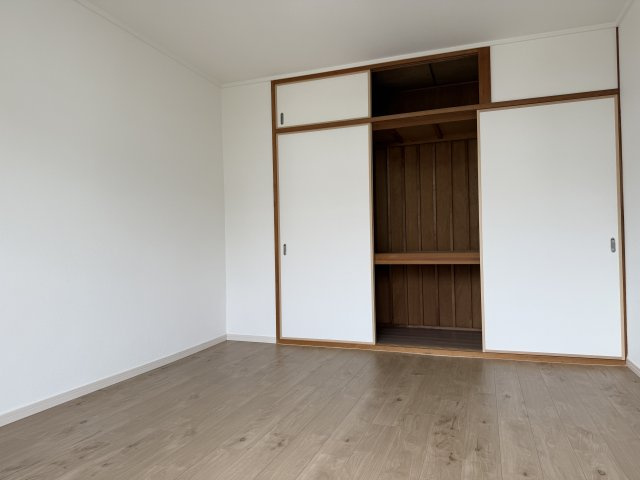 コンフォール学園緑が丘第2　弐七号棟の収納