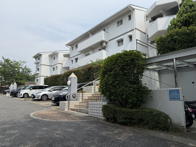 コンフォール学園緑が丘第2　弐七号棟の外観