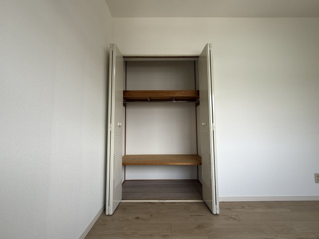 コンフォール学園緑が丘第2　弐七号棟の収納