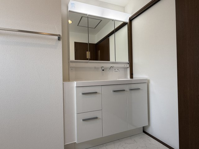 コンフォール学園緑が丘第2　弐七号棟の洗面所