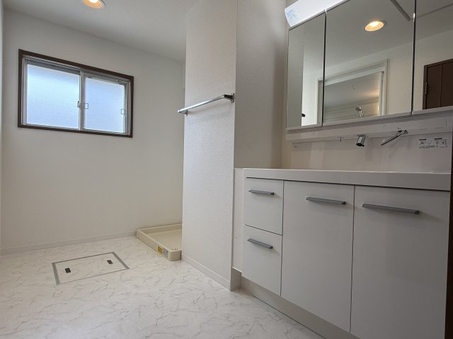 コンフォール学園緑が丘第2　弐七号棟の脱衣所