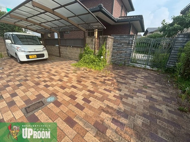 上田楽町戸建の駐車場
