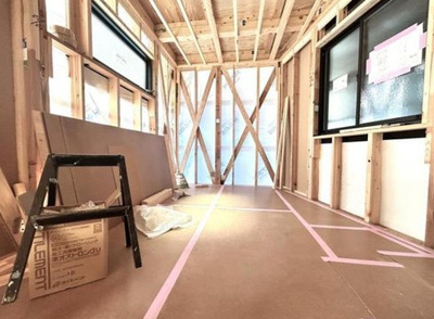 【前面道路含む現地写真】 | 台東区根岸３丁目の新築戸建